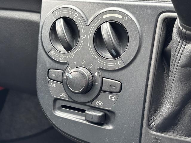 9030174A30260701W01917.jpg
