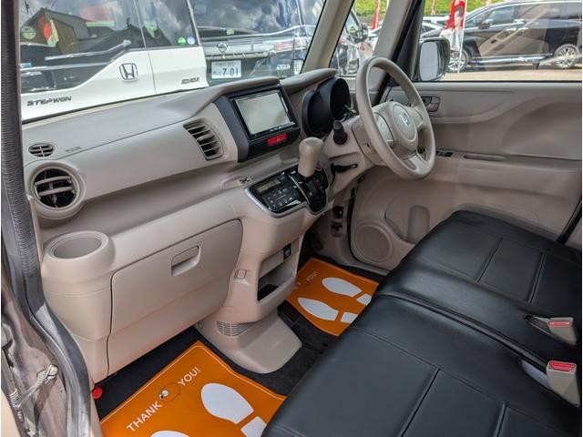 0730098A30260820W00118.jpg
