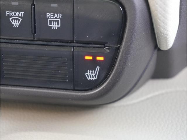 0803995A30260828W00111.jpg