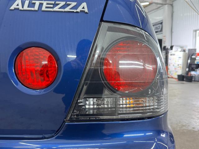 1201097A30260601W00418.jpg