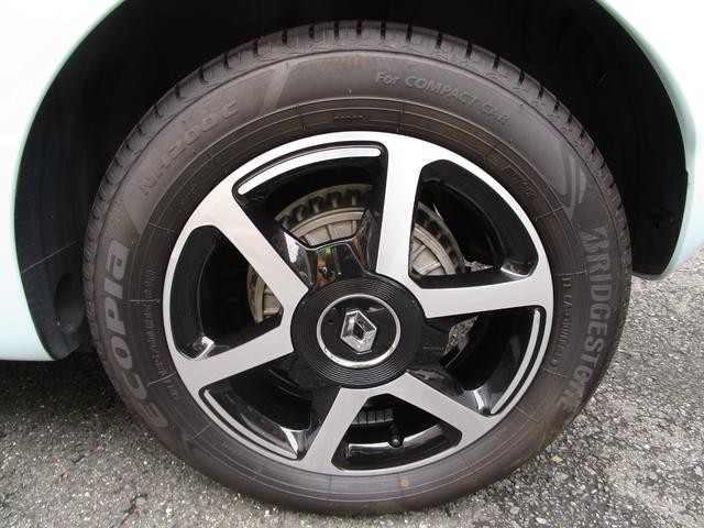9570346A30260928W00214.jpg