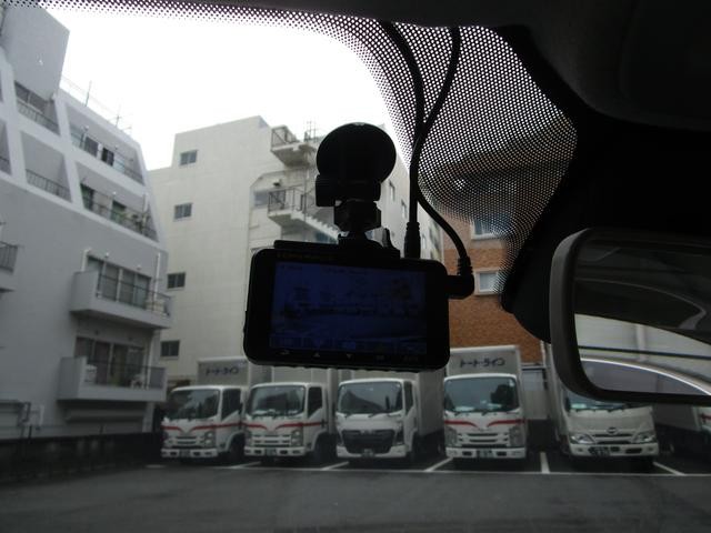 9570346A30260928W00218.jpg