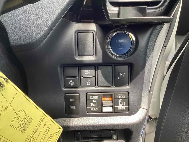 0702900A30260919W00610.jpg