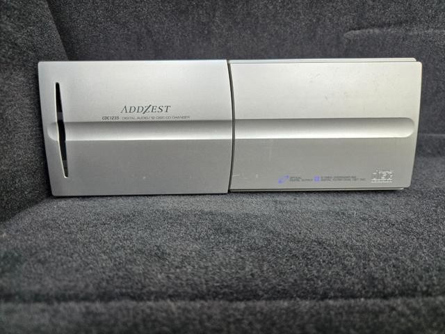 1120002A30260620W00119.jpg