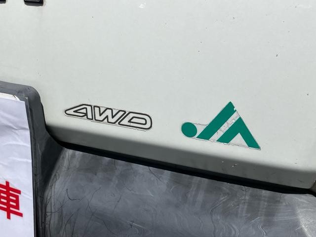 0803822A30260819W00207.jpg