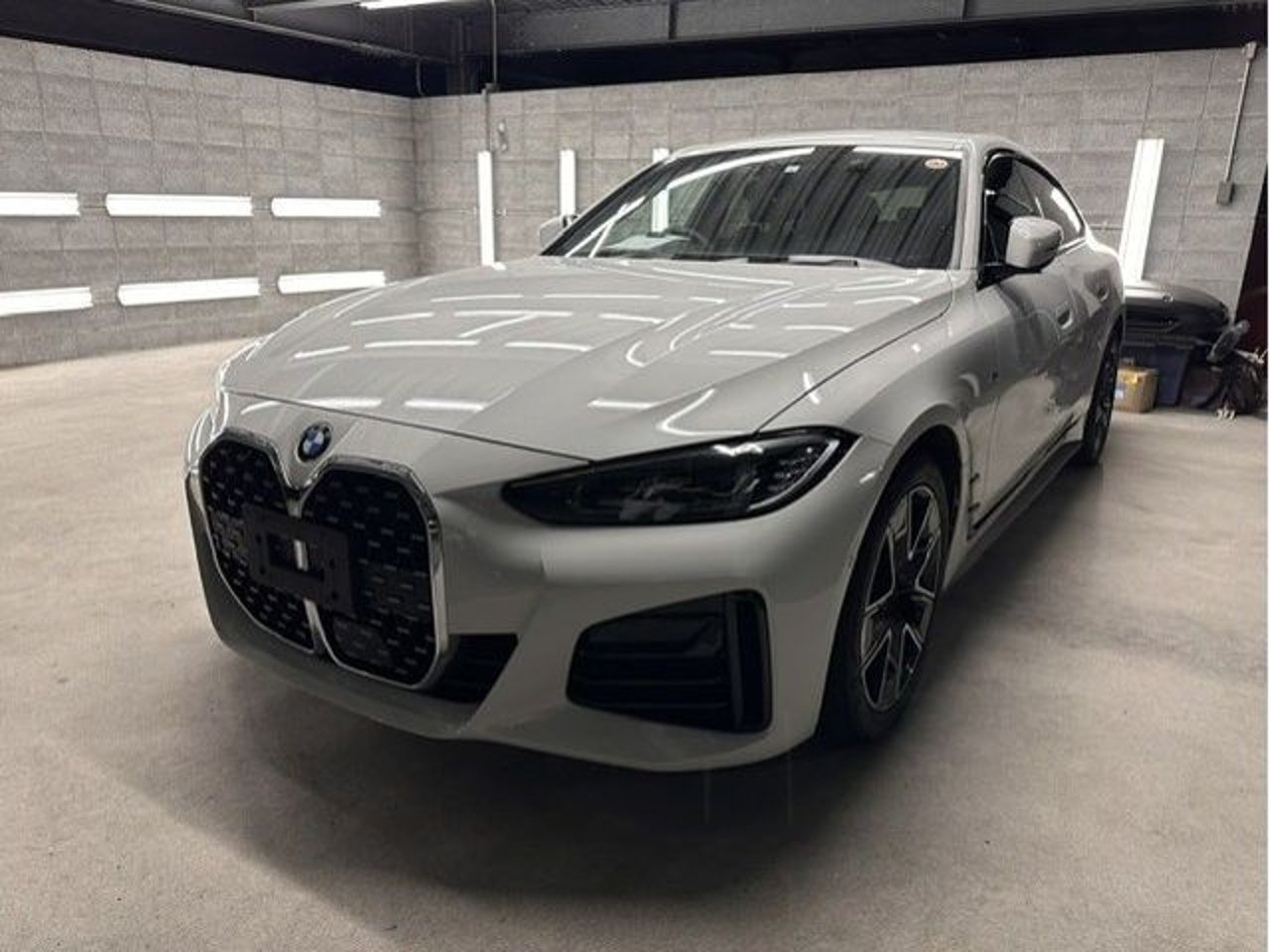 2023 BMW 4, photo 1 of 1