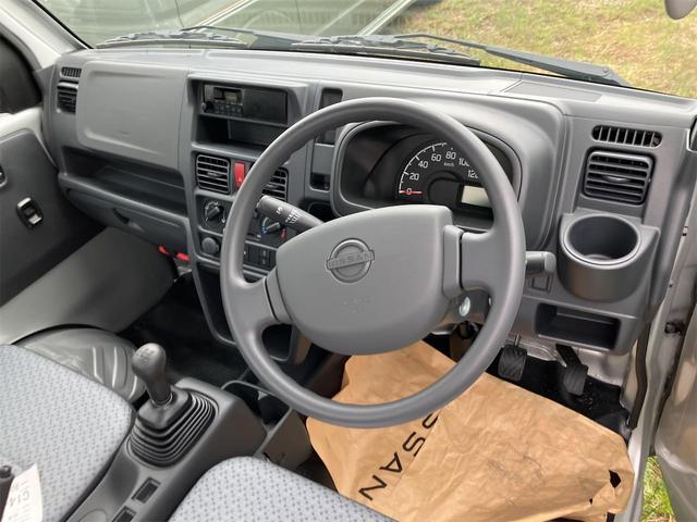 0202095A30260605W01606.jpg