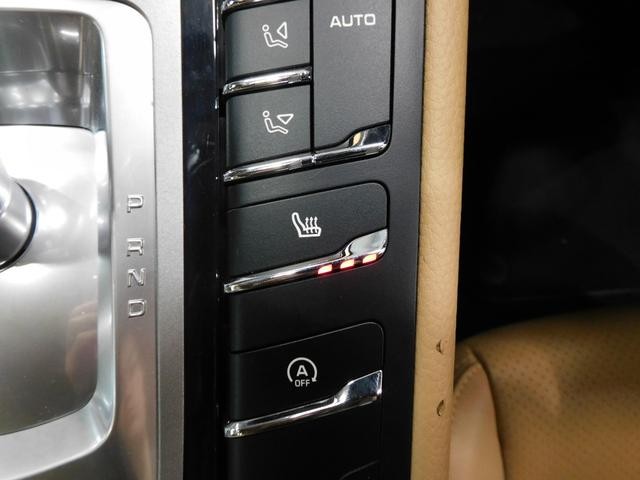 0500520A30261024W00108.jpg