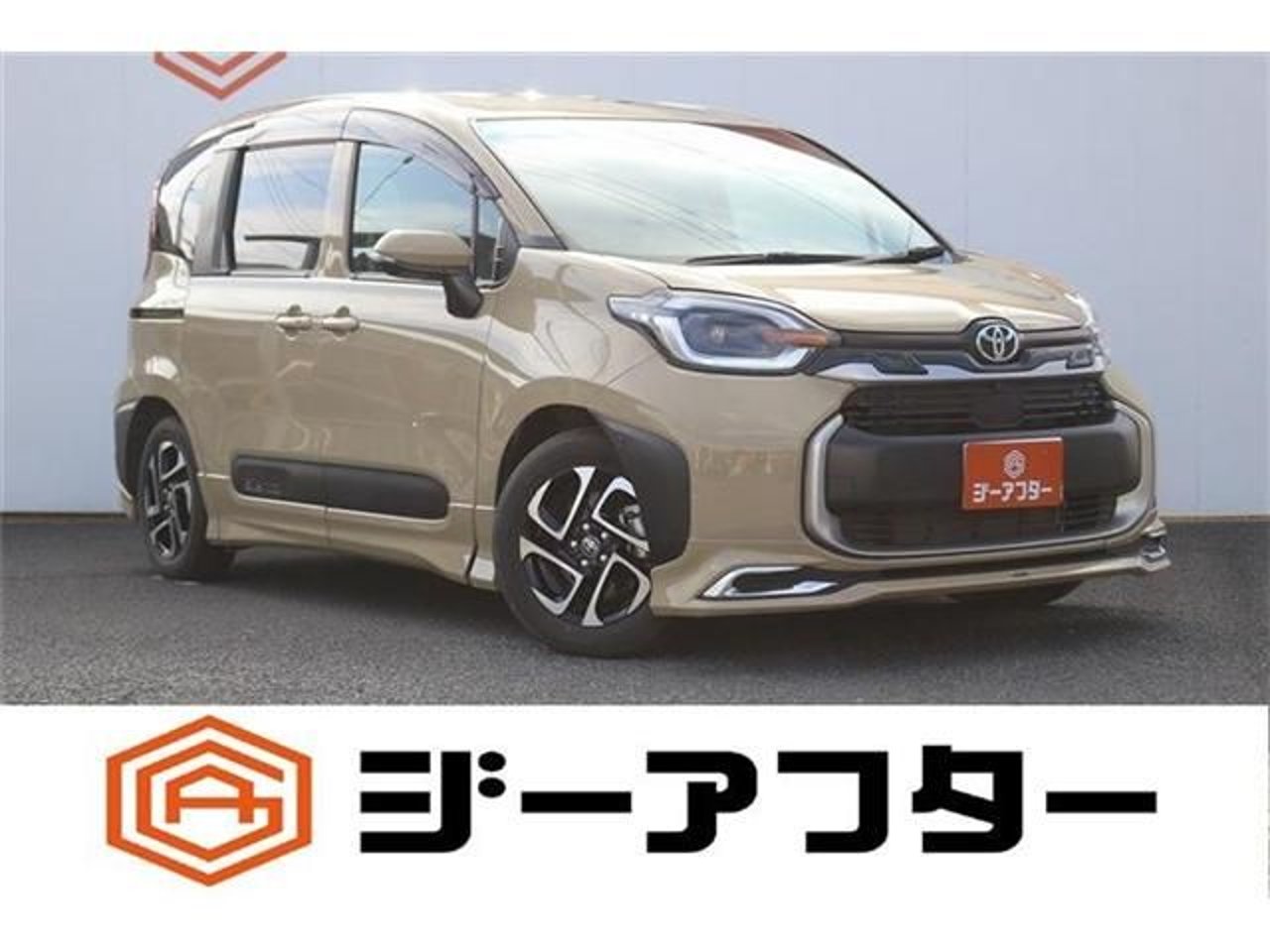 2024 Toyota Sienta, photo 1 of 1