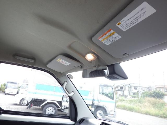 0704331A30260916W00119.jpg