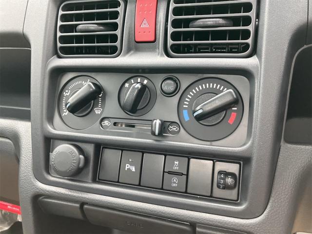 0202095A30260605W01906.jpg