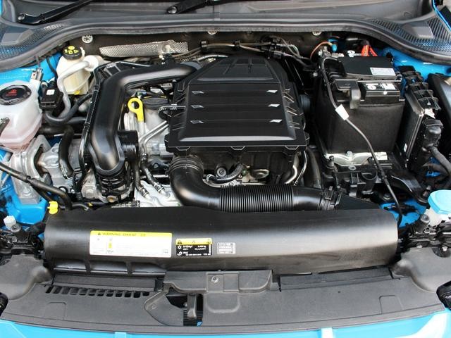9800030A30260801W00117.jpg