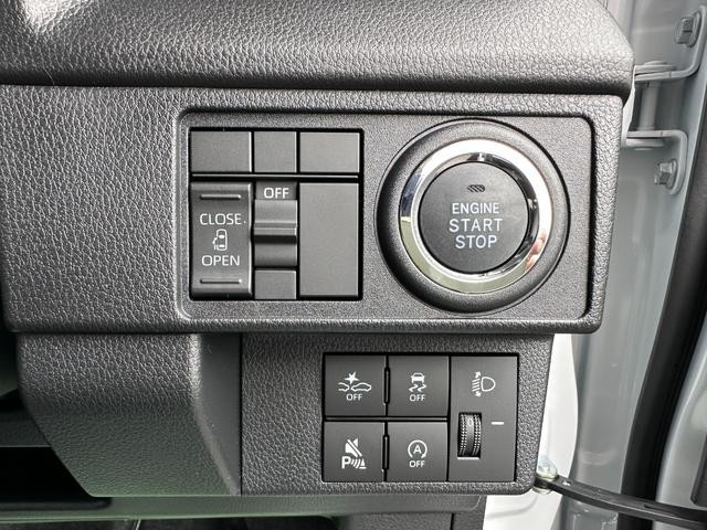 1030174A30261024W00711.jpg