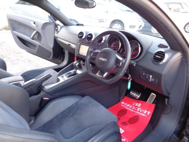 0551404A30261009W00219.jpg