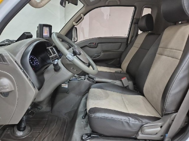 6081000320R10.jpg