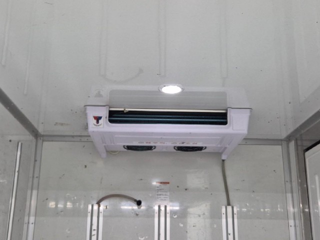 6081000320R16.jpg
