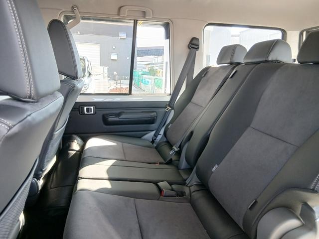 0505319A30261011W00116.jpg