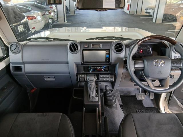 0505319A30261011W00101.jpg