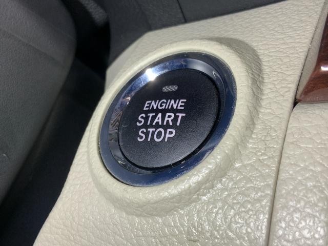 0504839A30260922W00418.jpg