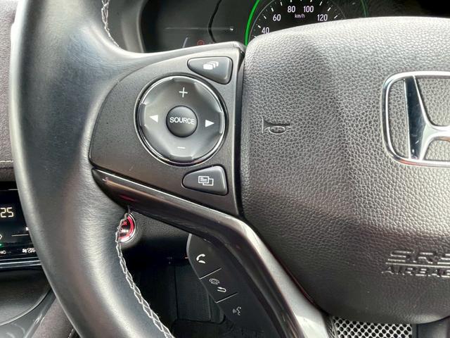 0802827A30260518W01708.jpg