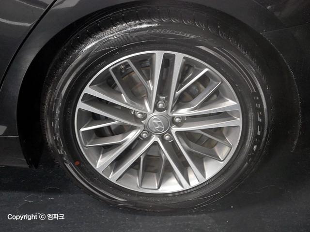 3121000625R18.jpg