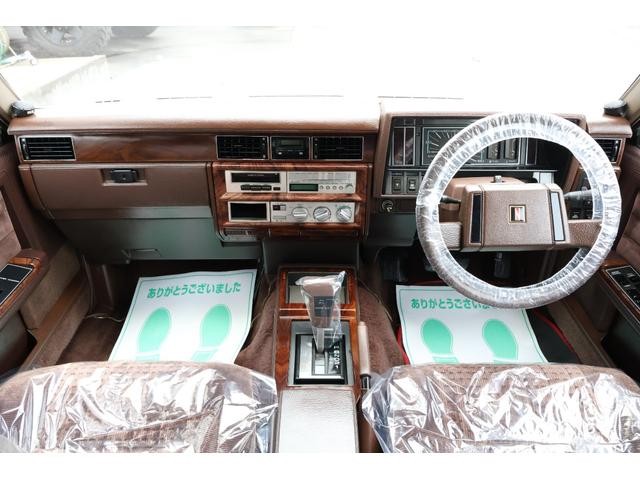 0551683A30260926W00102.jpg