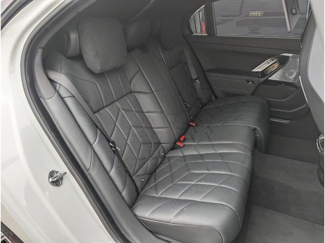 6bf230670b6a2aac5ebc60e86fe73cc7.jpg