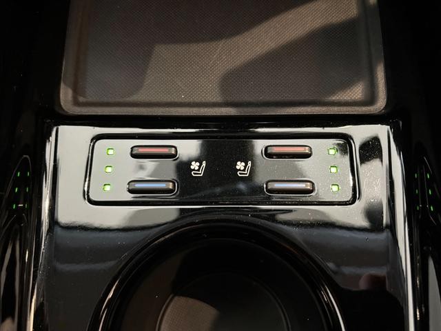 1020311A30261005W00211.jpg