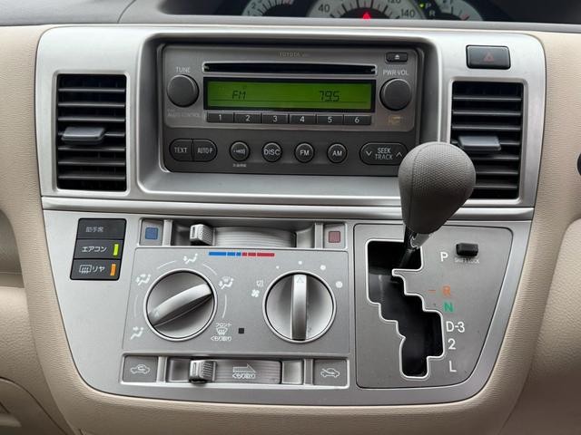 0551096A30261005W00116.jpg