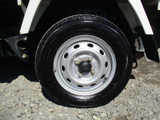 0551702A30261018W00216.jpg