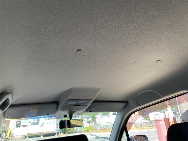 1000831A30260819W00111.jpg