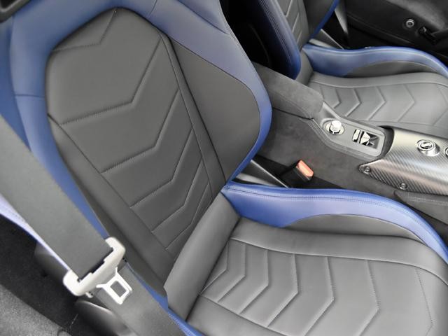 9200363A30260621W00311.jpg