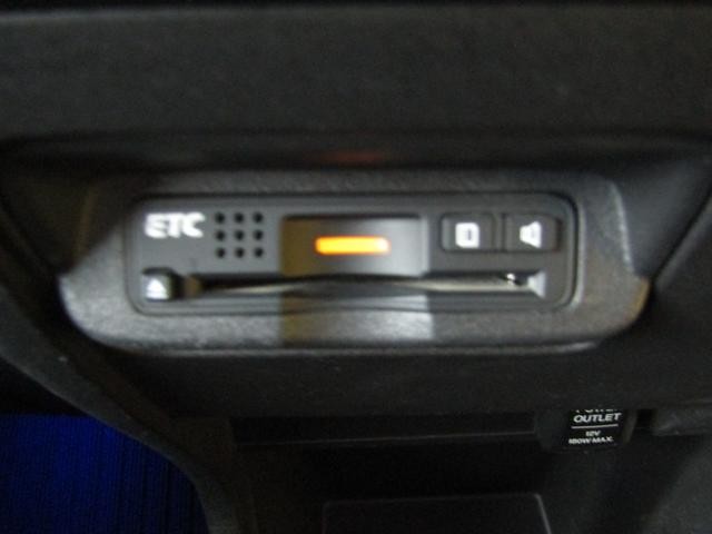 0560837A30261005W00218.jpg