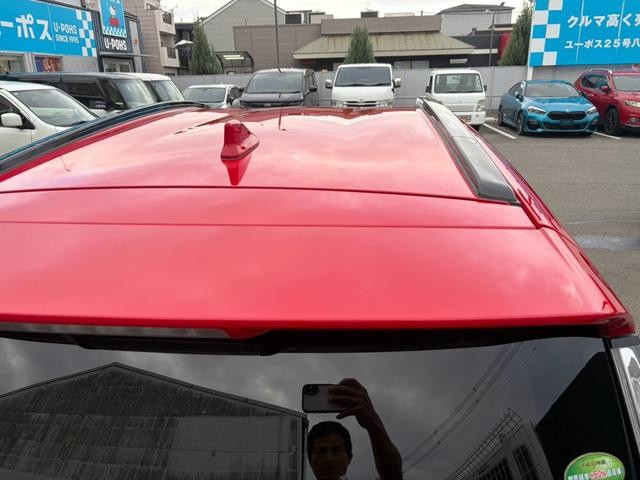 0708537A30260920W00218.jpg