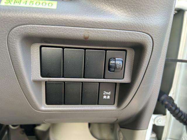 0803476A30260501W00114.jpg