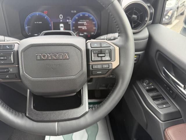 0903116A30260523W00109.jpg