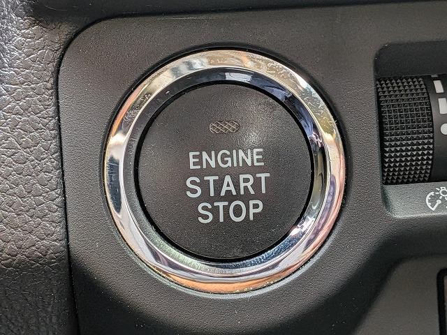 0560069A30260926W00610.jpg