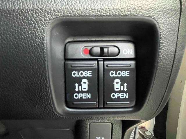 1201272A30251215W00306.jpg