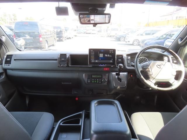 0561200A30261025W00201.jpg