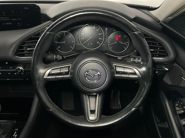 0504839A30260923W00413.jpg