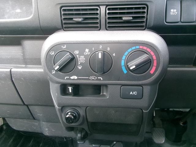 0740030A30260909W00114.jpg