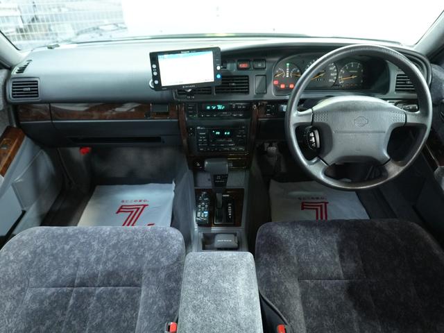 0561237A30260926W00401.jpg