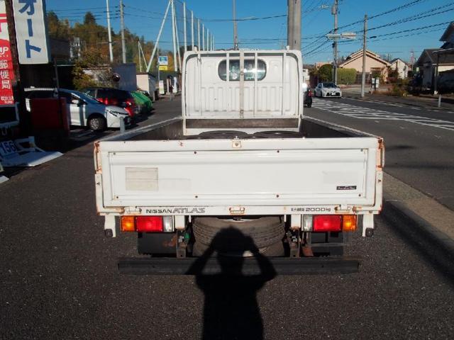 f5d845812d8a82280f44bd926f616e39.jpg