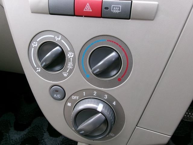 0602335A30260823W00215.jpg