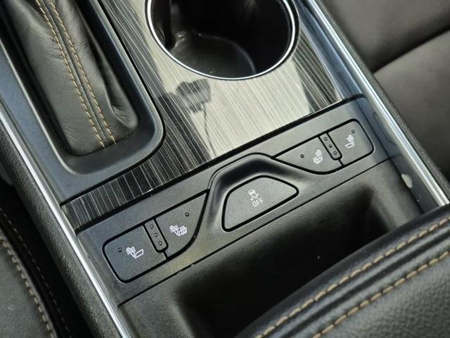 5071501879R16.jpg