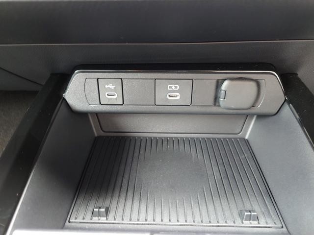 0800007A30260920W01318.jpg