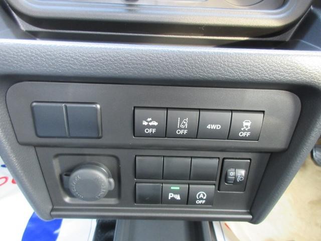 0122360A30260928W00209.jpg