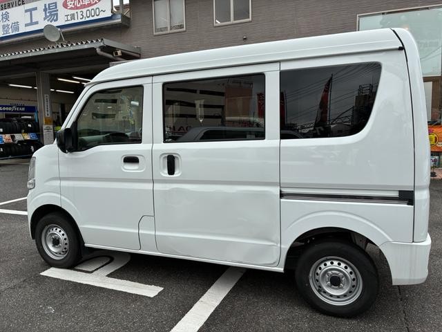 1000630A30260707W00106.jpg