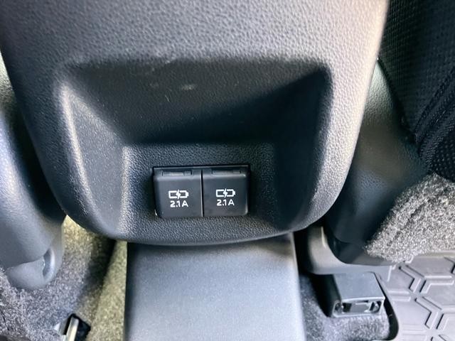 1000639A30260731W00113.jpg