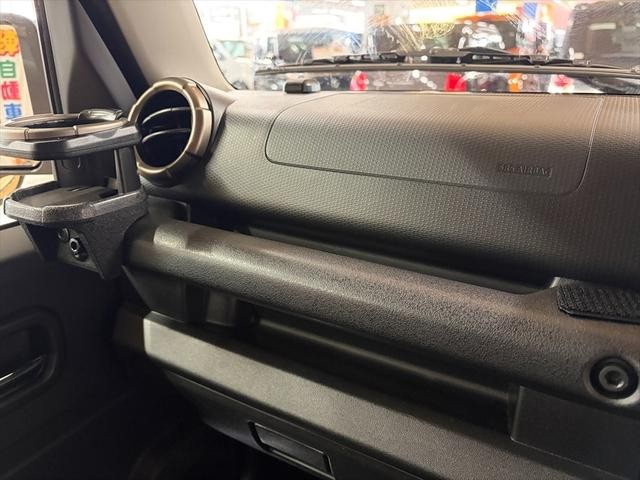 0303317A30260930W00209.jpg